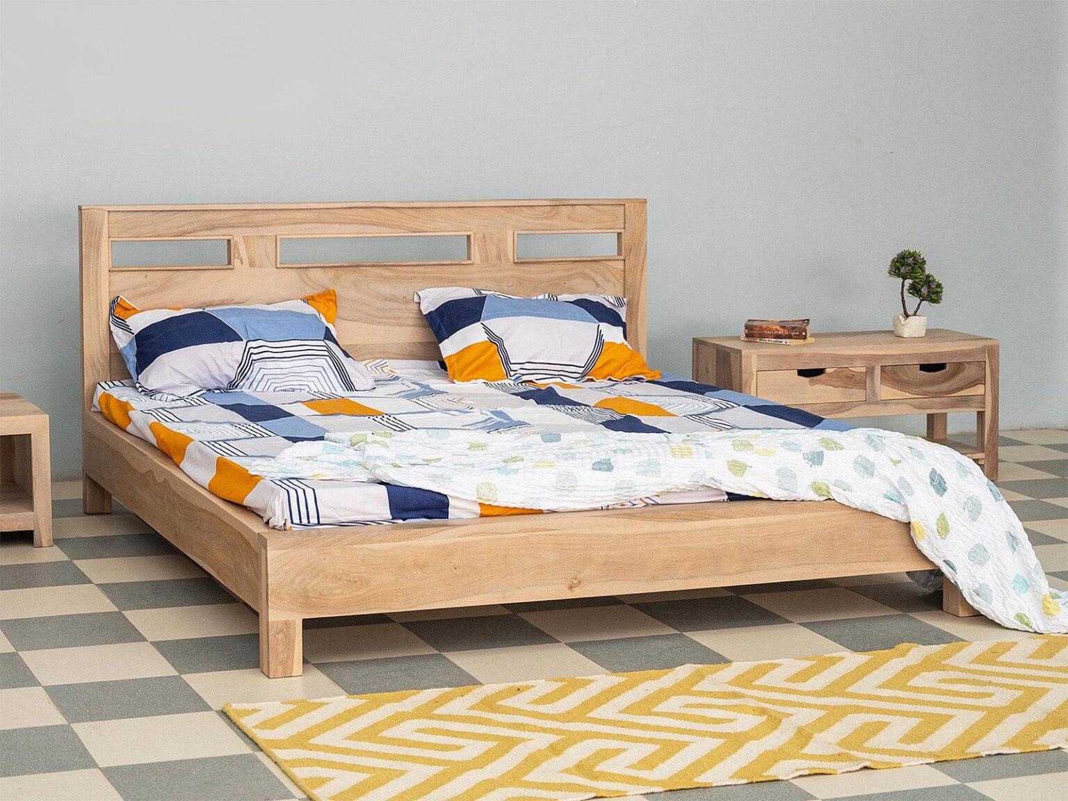 Novo Premium Solid Sheesham wood Elegant Bed #1 - Duraster