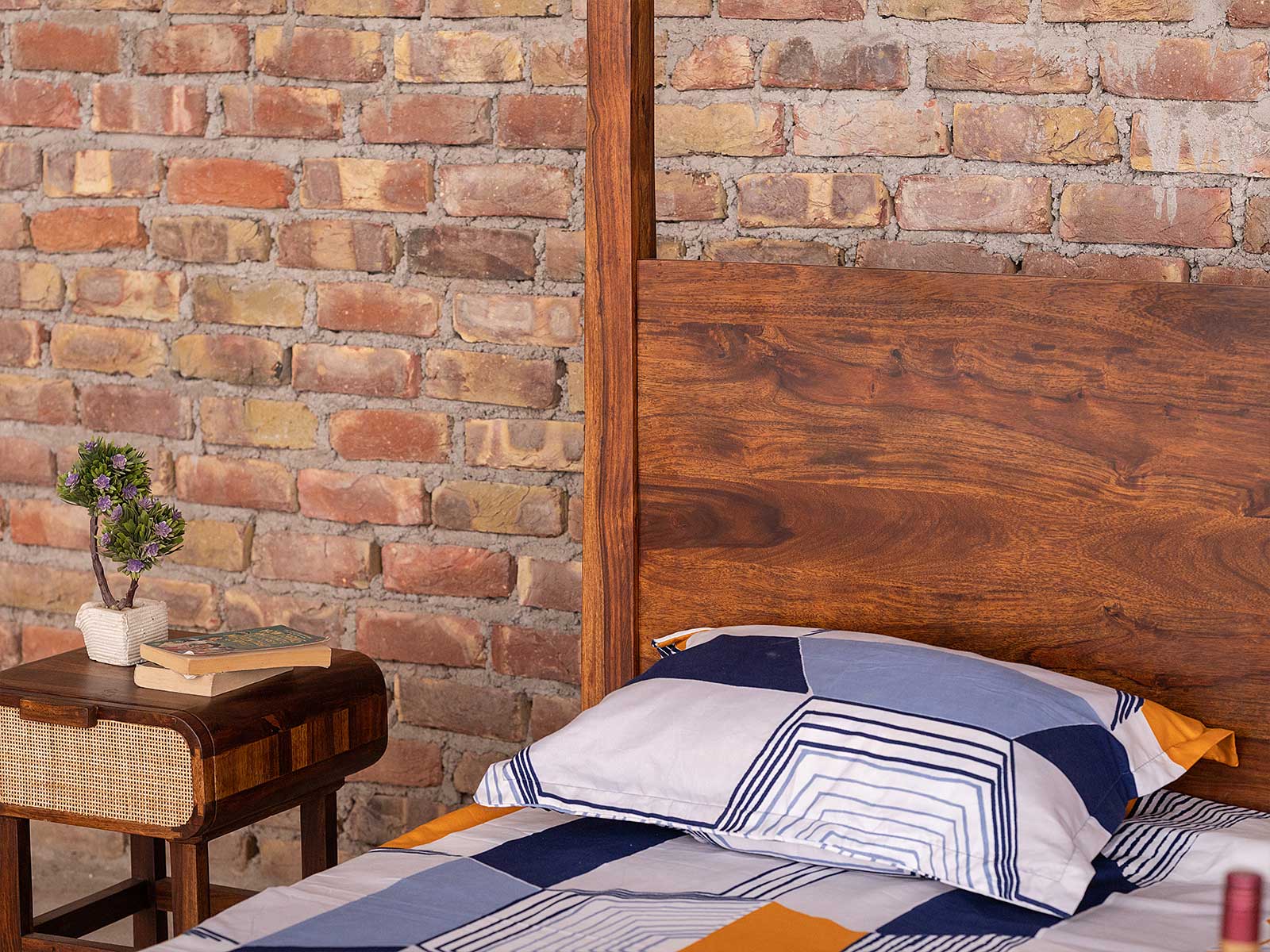Duraster Amber Sheesham Wood Poster Bed - Image 4