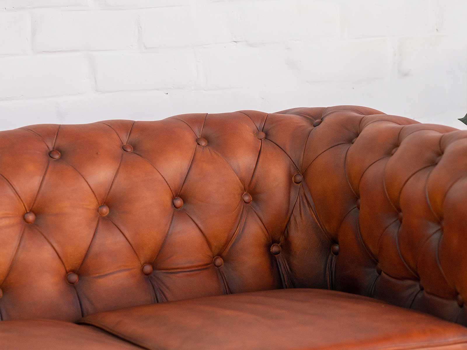 Duraster Chesterfield 3 Seater Leather Sofa - Image 8