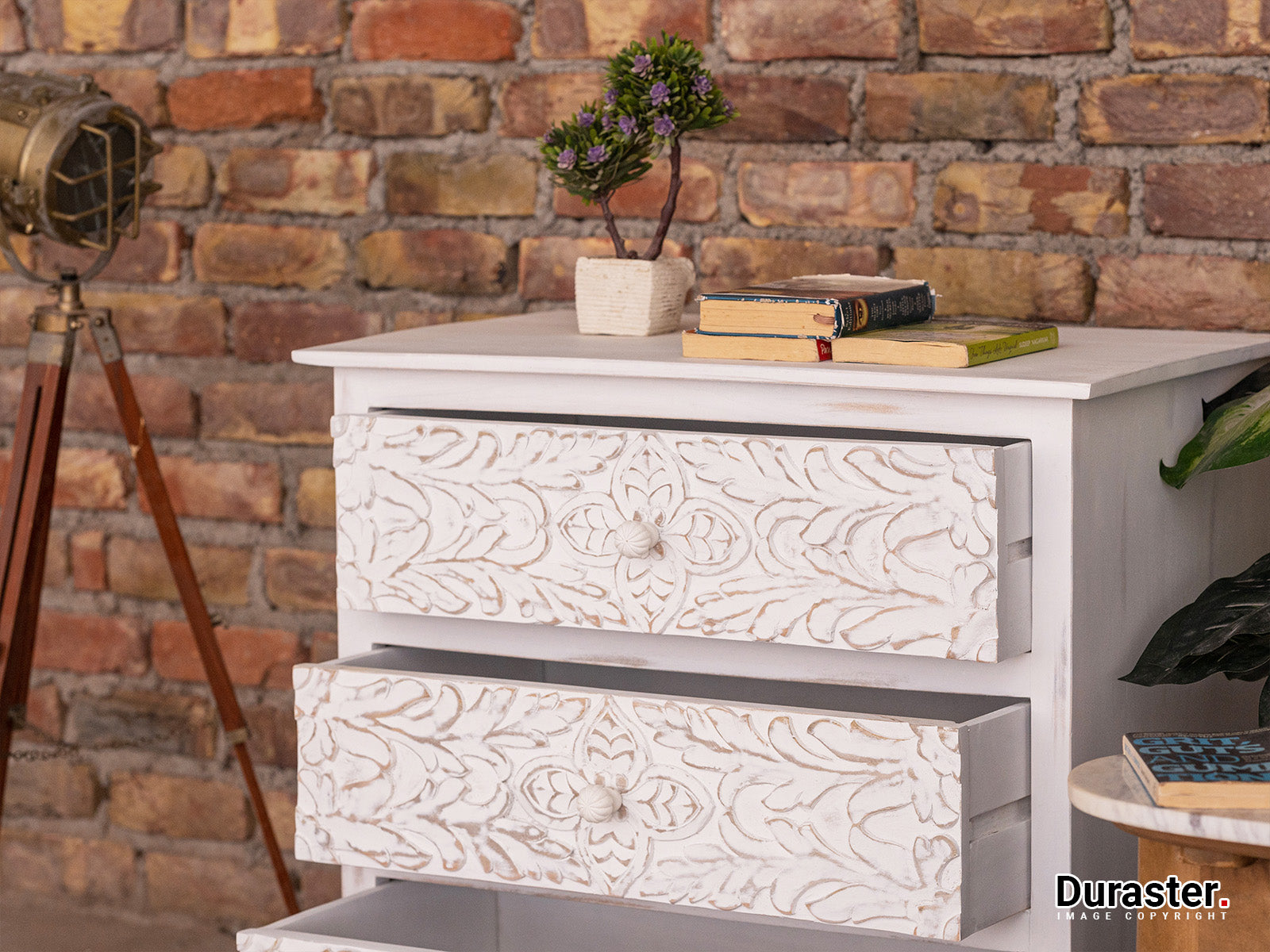 Modern Chest of Drawers