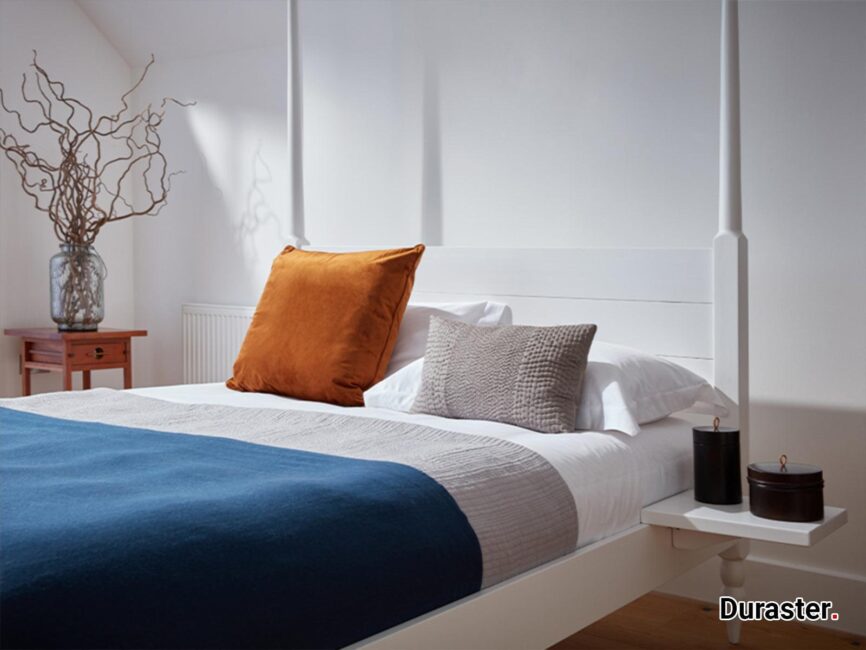 Novo Solid Acacia Wood Two-Poster Bed #8 - Duraster