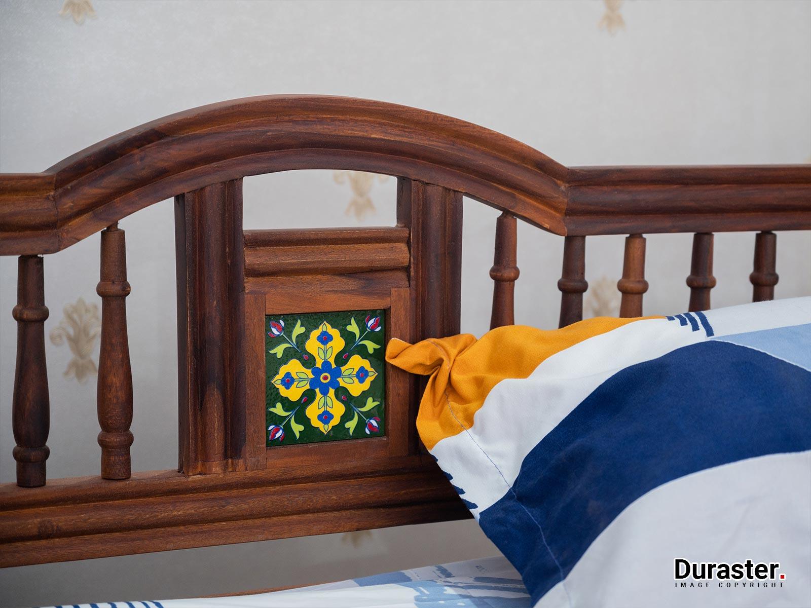 Vismit Solid Sheesham wood Bed #4 - Duraster