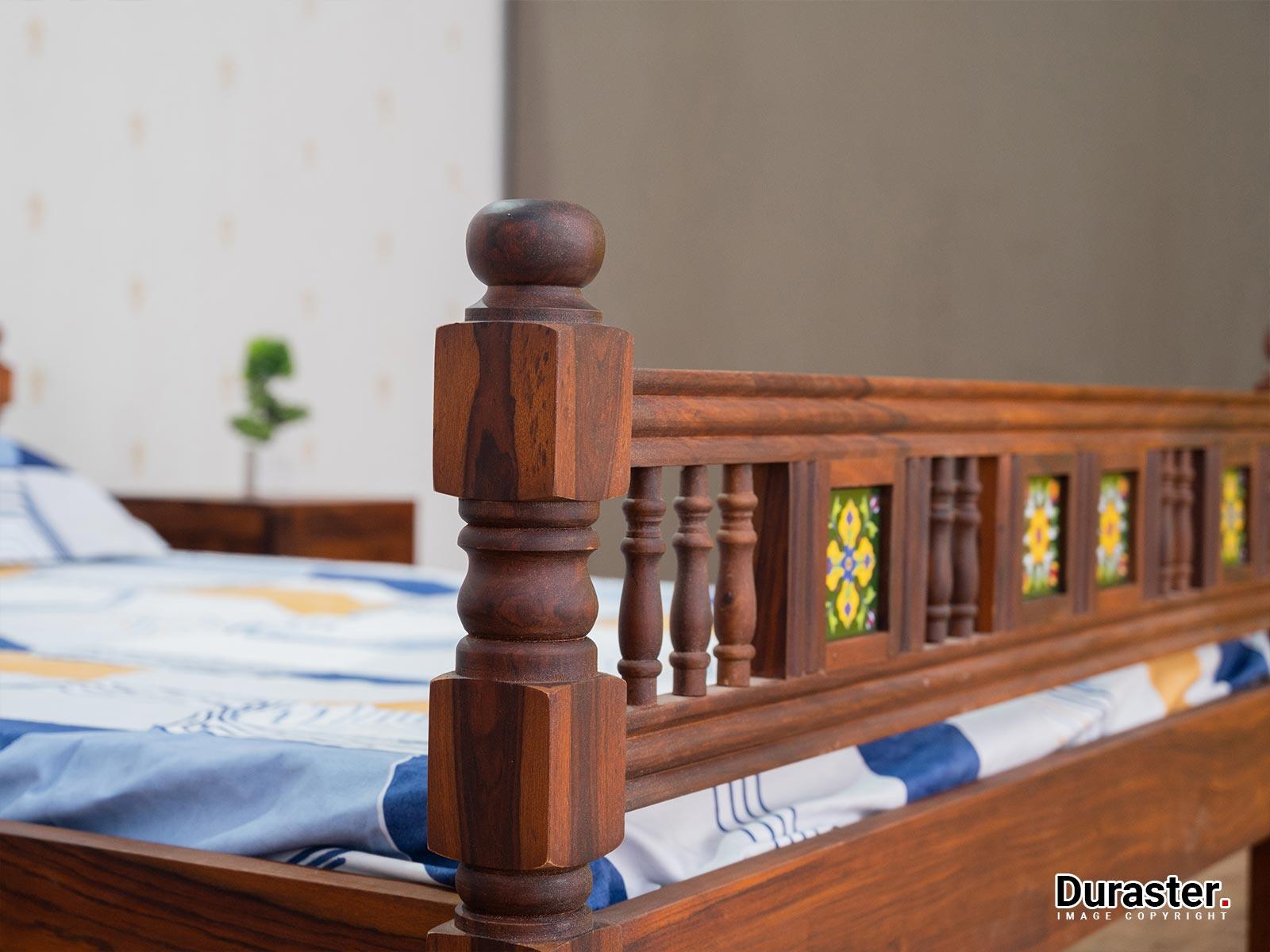 Vismit Solid Sheesham wood Bed #4 - Duraster